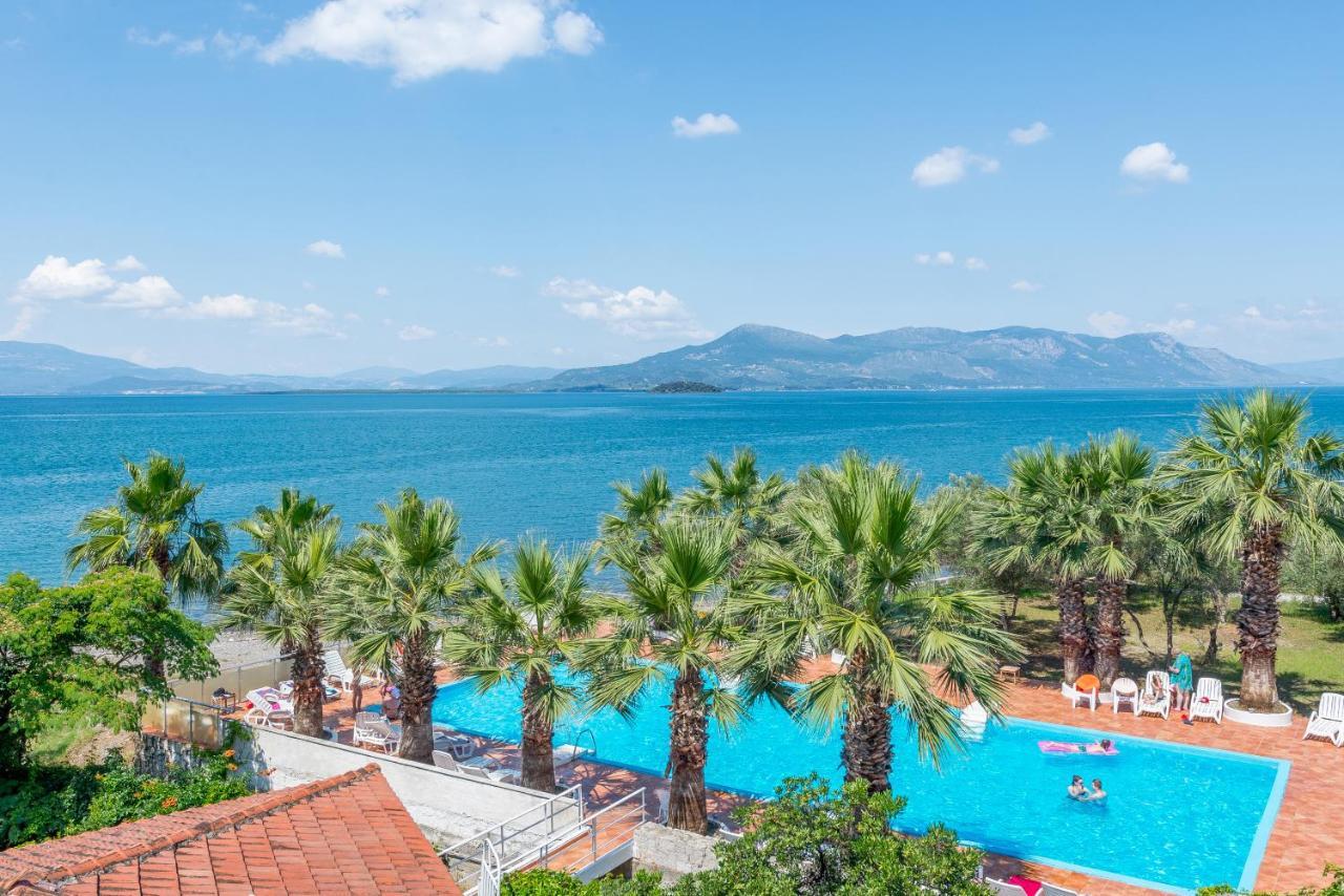 Hotel Sissy Kamena Vourla Dış mekan fotoğraf