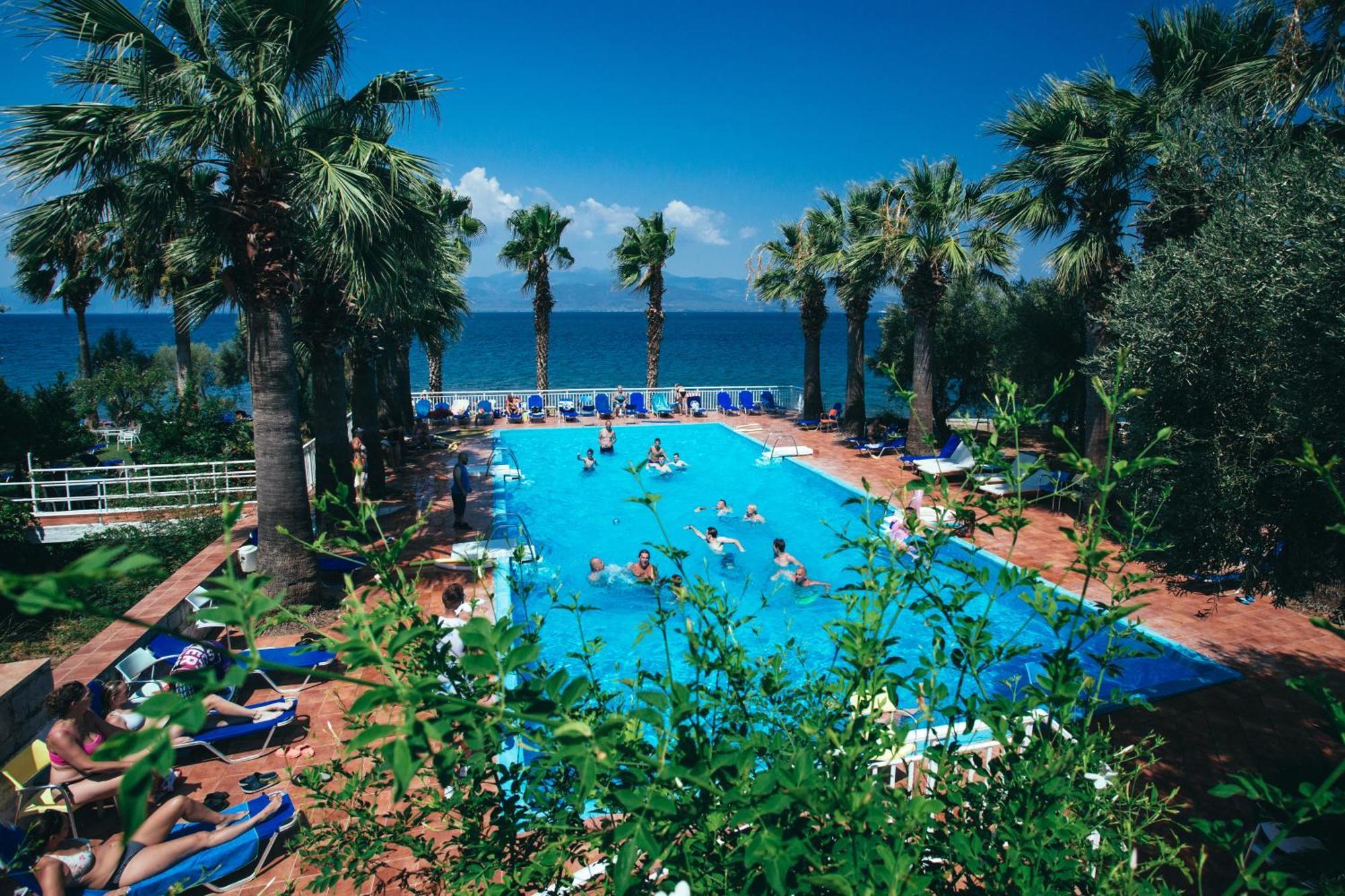 Hotel Sissy Kamena Vourla Dış mekan fotoğraf
