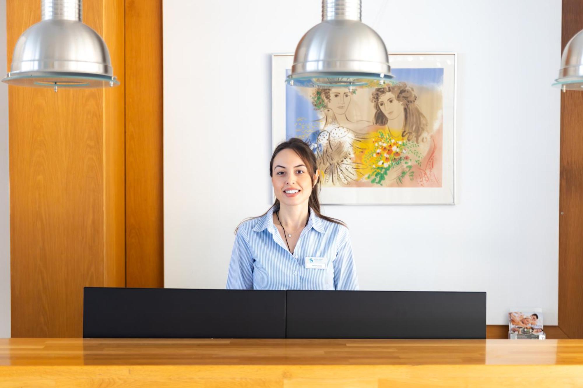 Hotel Sissy Kamena Vourla Dış mekan fotoğraf