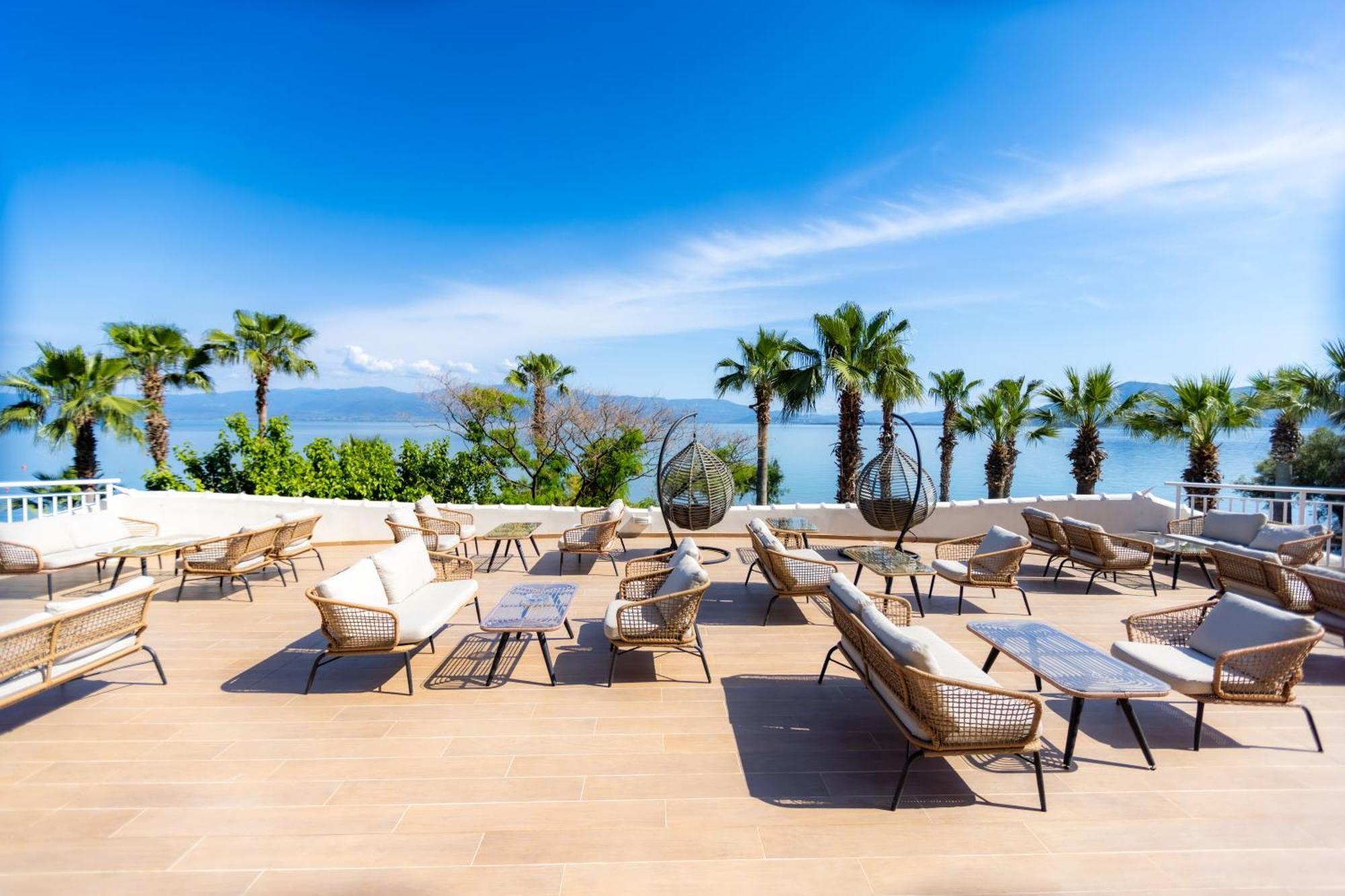 Hotel Sissy Kamena Vourla Dış mekan fotoğraf