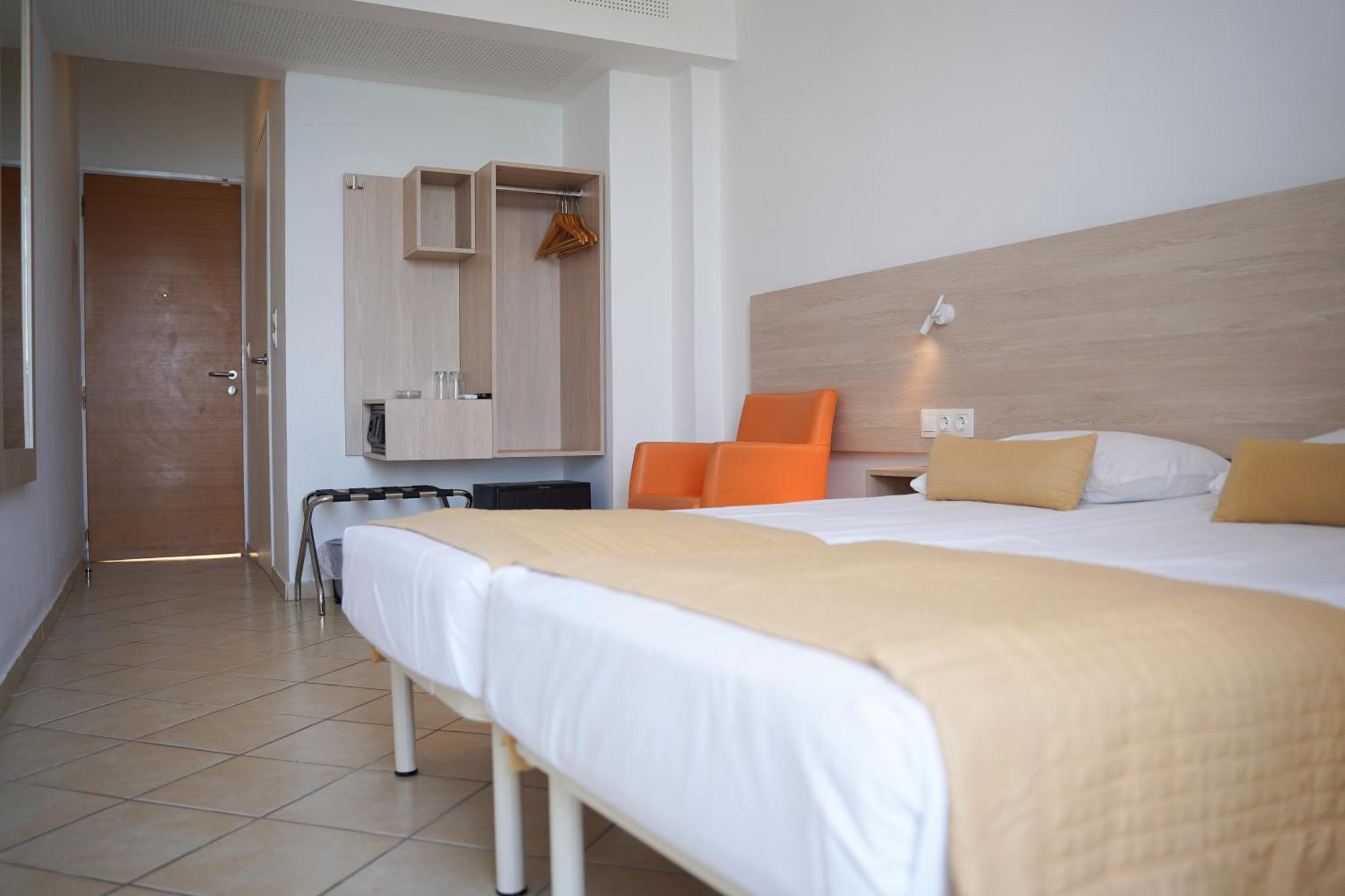 Hotel Sissy Kamena Vourla Dış mekan fotoğraf